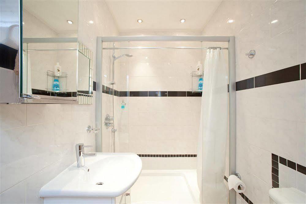 Milestone Apartments Londra Esterno foto
