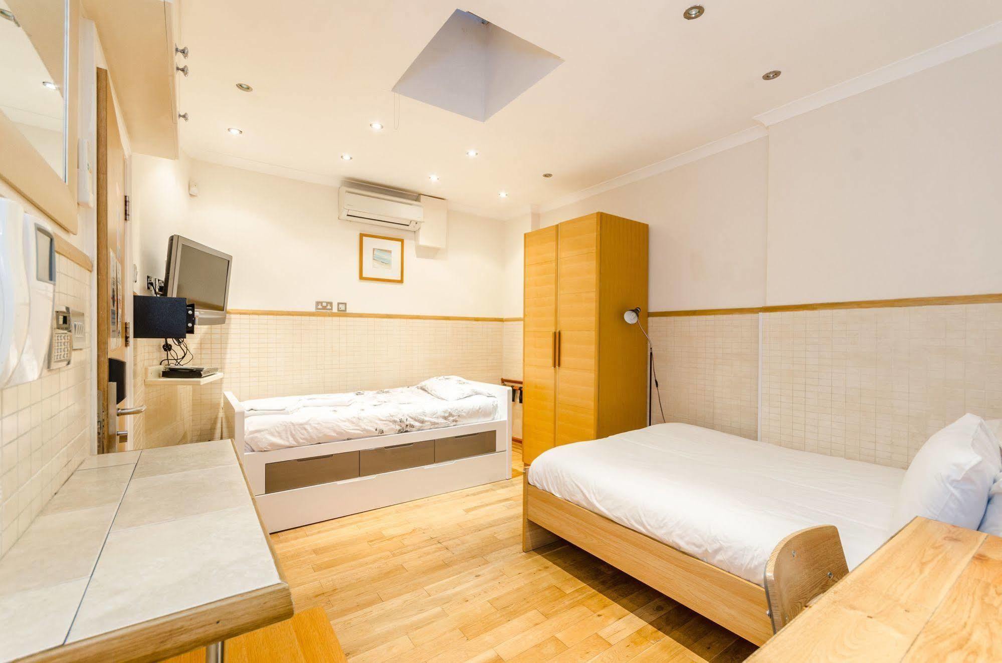 Milestone Apartments Londra Esterno foto