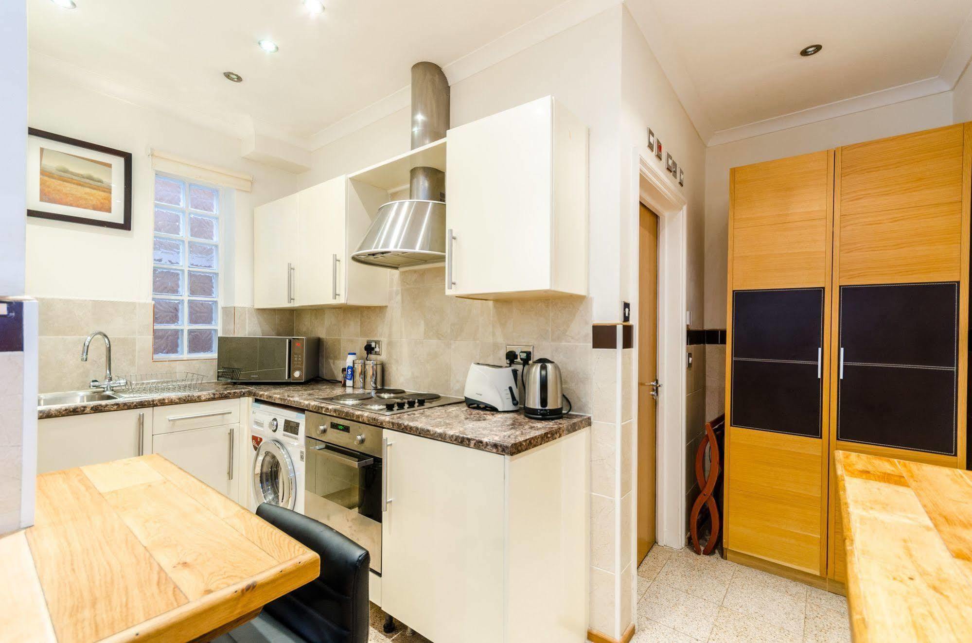 Milestone Apartments Londra Esterno foto