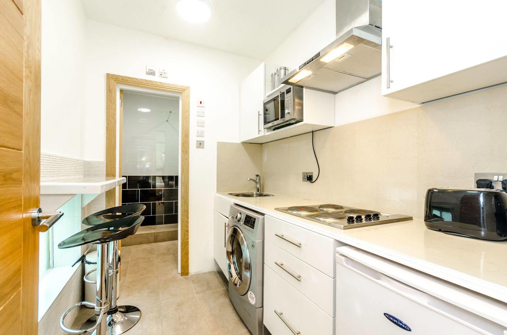 Milestone Apartments Londra Esterno foto