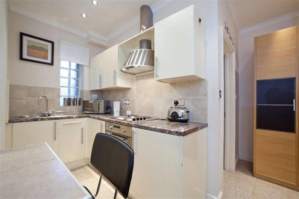 Milestone Apartments Londra Esterno foto